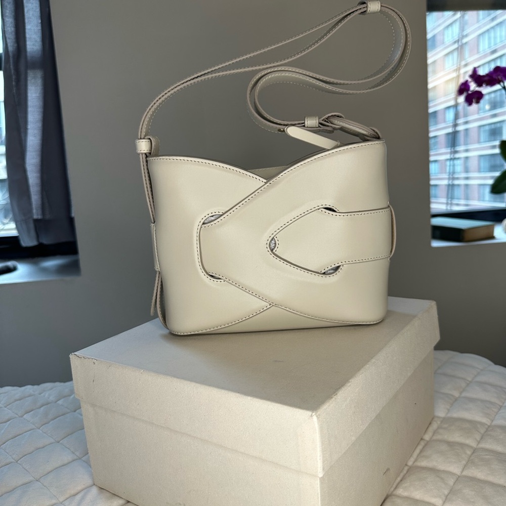 [SOLD] Polene Cream Shoulder Bag Elegant and Versatile